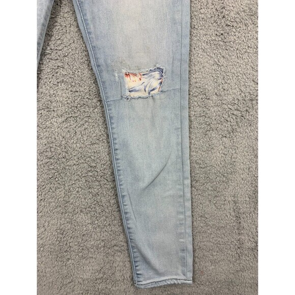 Levi's 711 Skinny 29x30 Light Wash Distressed Denim Blue Jean Pockets - Picture 3 of 16